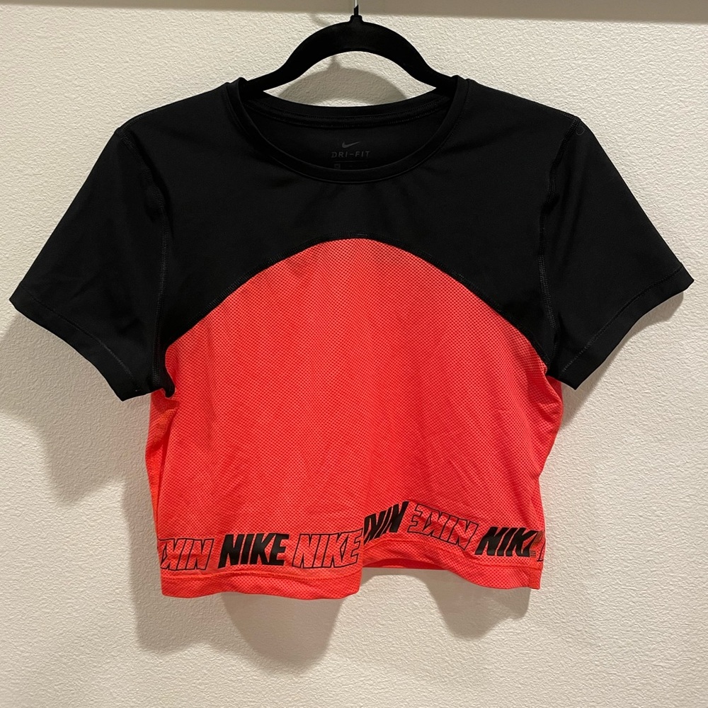 Nike cropped shirt